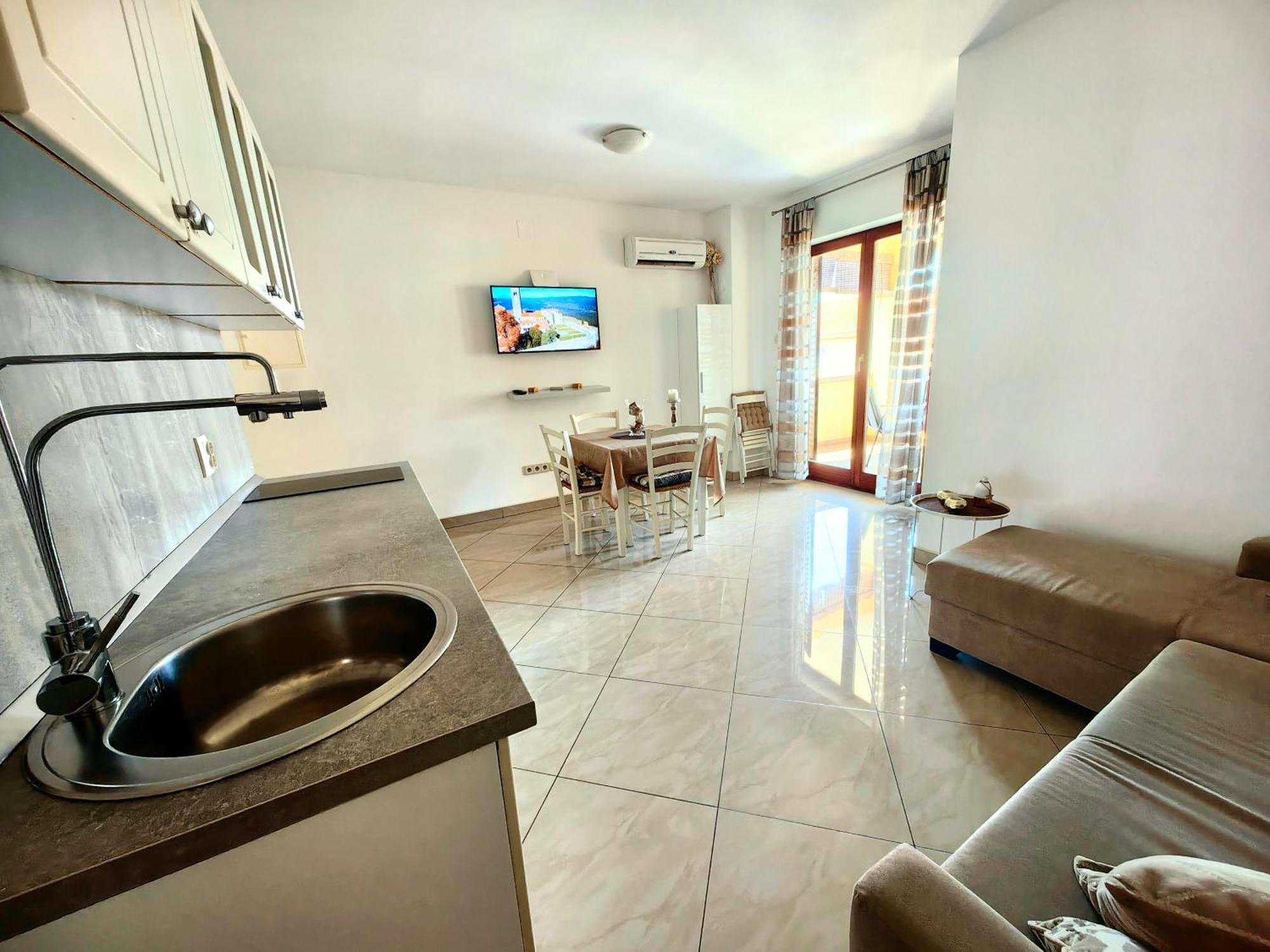 Apartments Lea 2 Malinska Esterno foto